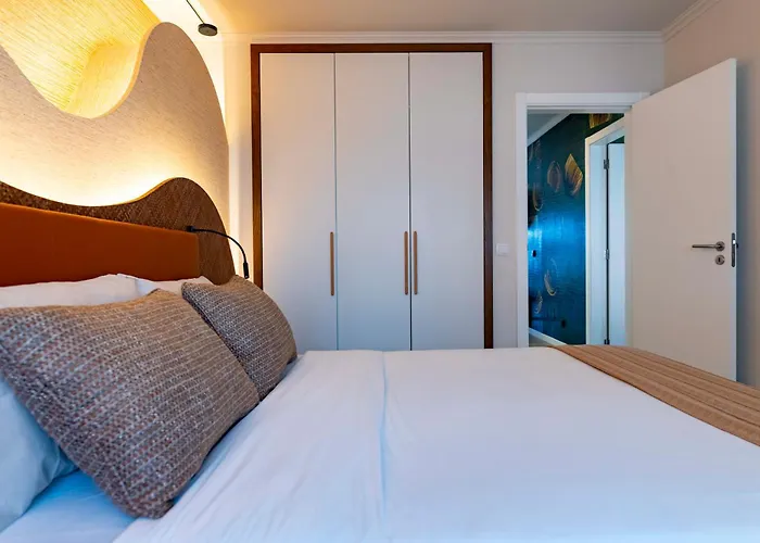 Sweet Penthouse * 纳扎雷